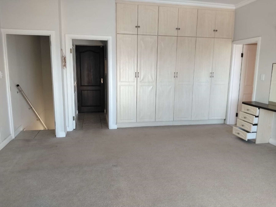 To Let 1 Bedroom Property for Rent in Reebok Western Cape